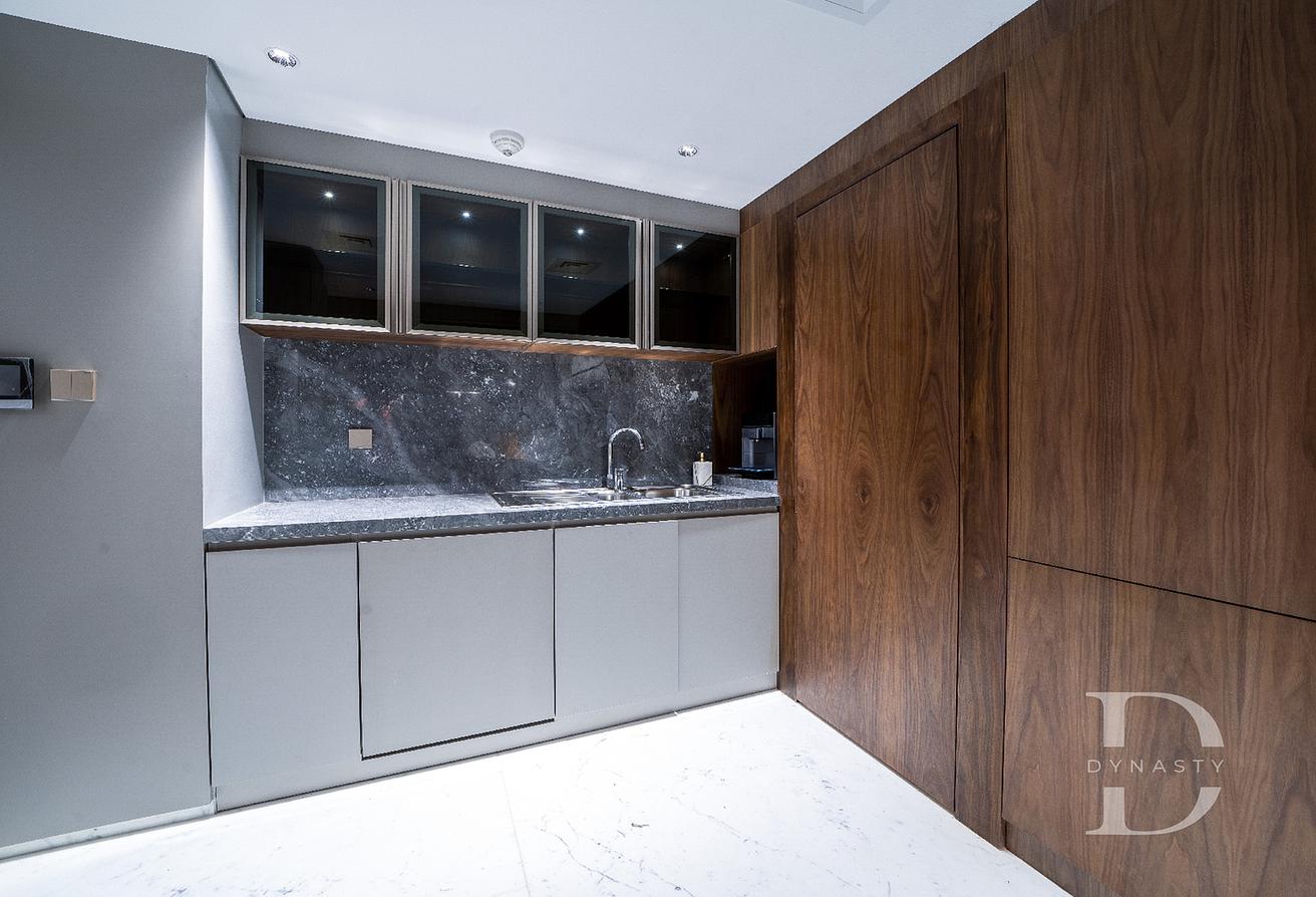 Exquisite Penthouse | Upgraded-Designer Furniture photo 7