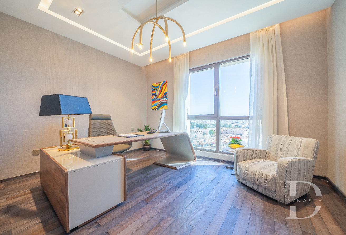 Exquisite Penthouse | Upgraded-Designer Furniture photo 23