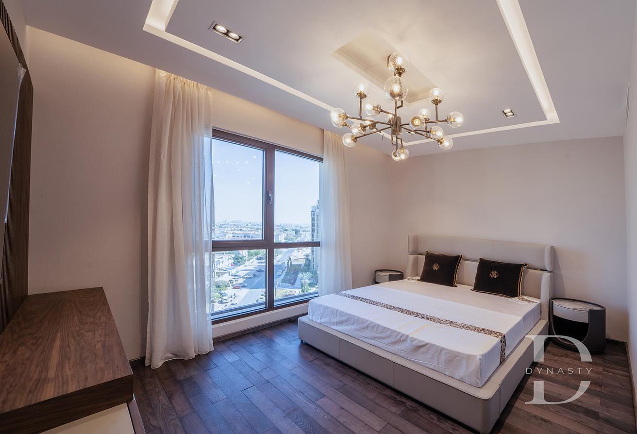 Exquisite Penthouse | Upgraded-Designer Furniture photo 11