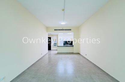 Apartment - 1 Bedroom - 1 Bathroom for rent in Mankhool Building - Mankhool - Bur Dubai - Dubai
