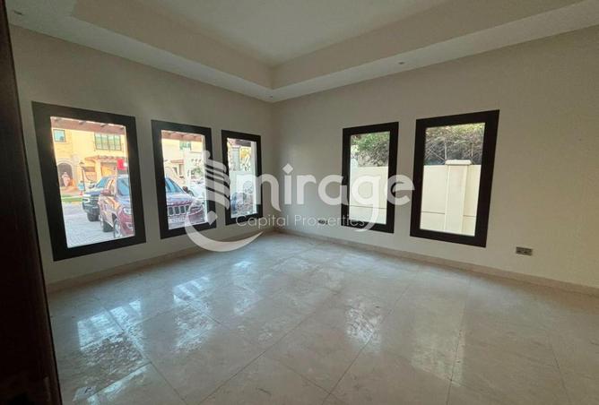 120160992 - Property Image 2