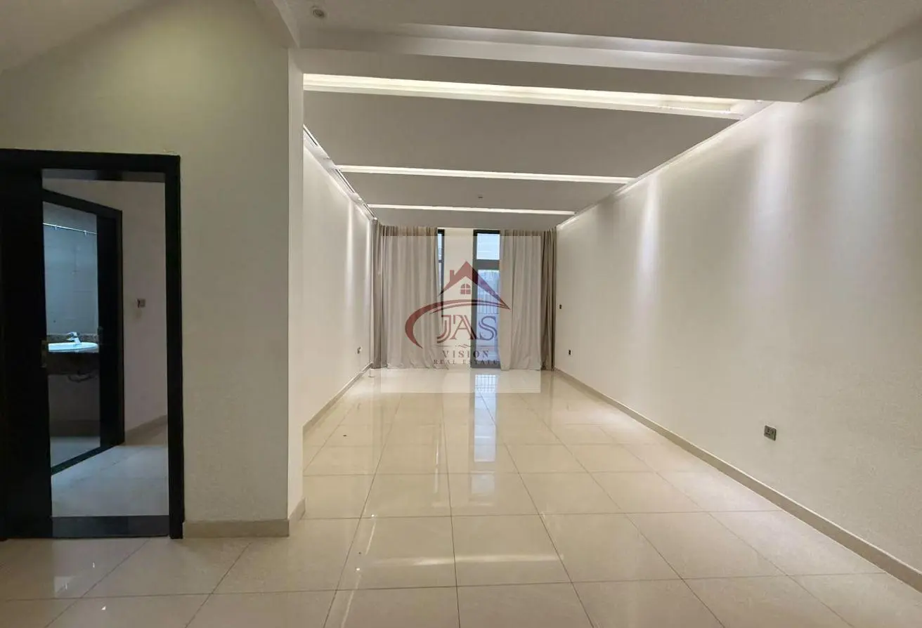 165501233 - Property Main Image