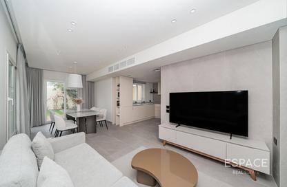 Villa - 2 Bedrooms - 3 Bathrooms for rent in Springs 3 - The Springs - Dubai