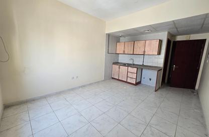 Apartment - Studio - 1 for rent in Fire Station Road - Muwaileh - Sharjah