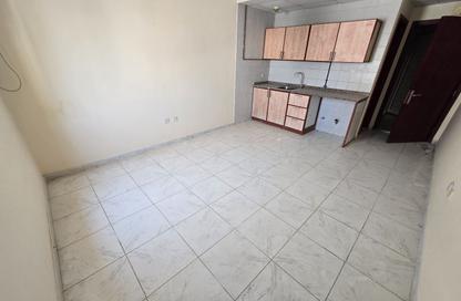 Apartment - Studio - 1 for rent in Fire Station Road - Muwaileh - Sharjah Apartment - Studio - 1 for rent in Fire Station Road - Muwaileh - Sharjah