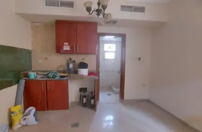 Apartment - Studio - 1 Bathroom for rent in Fire Station Road - Muwaileh - Sharjah