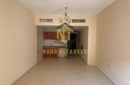 Apartment - Studio - 1 Bathroom for rent in Muwailih Building - Muwaileh - Sharjah