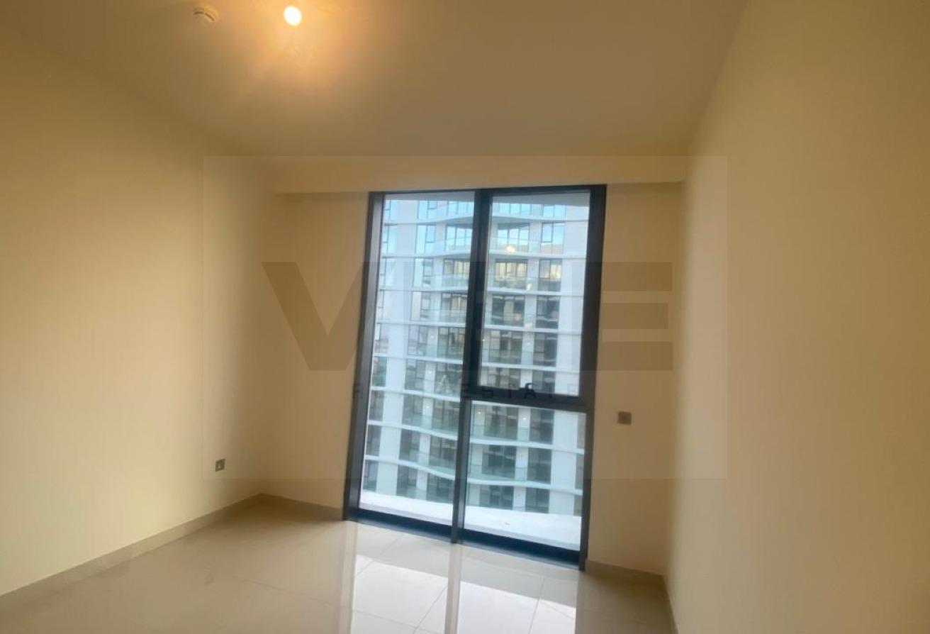 Furnished Higher-Floor 1BR Living | Bay Residency
