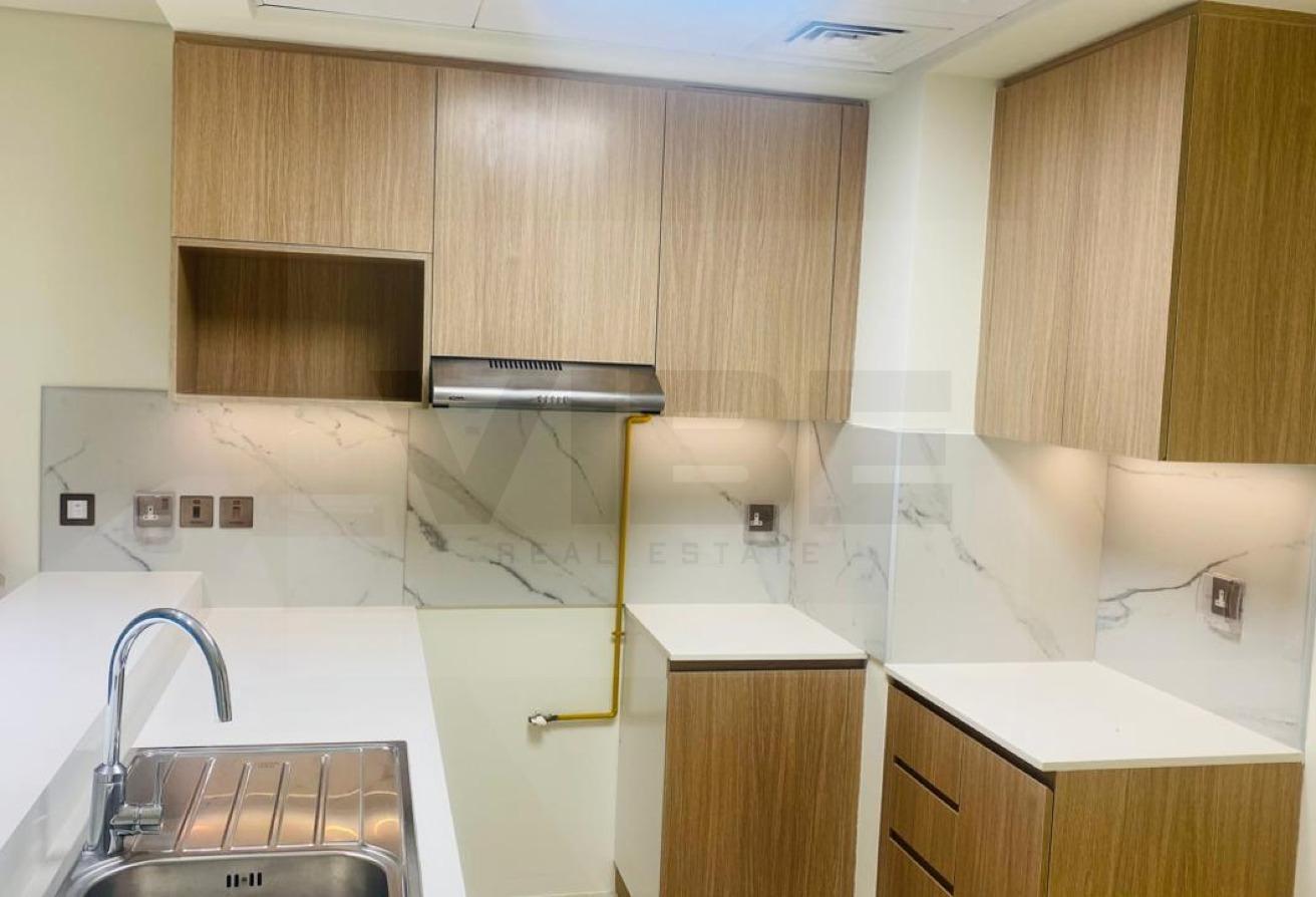 Furnished Higher-Floor 1BR Living | Bay Residency
