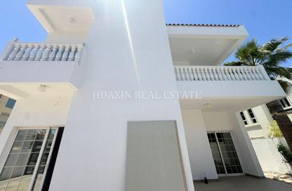 Villa - 5 Bedrooms - 5 Bathrooms for rent in Umm Suqeim 1 Villas - Umm Suqeim 1 - Umm Suqeim - Dubai
