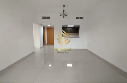 شقة - 2 غرف نوم - 3 حمامات للايجار في R01 - المدينة العالمية المرحلة 2 - 4 الورسان - الورسان - دبي