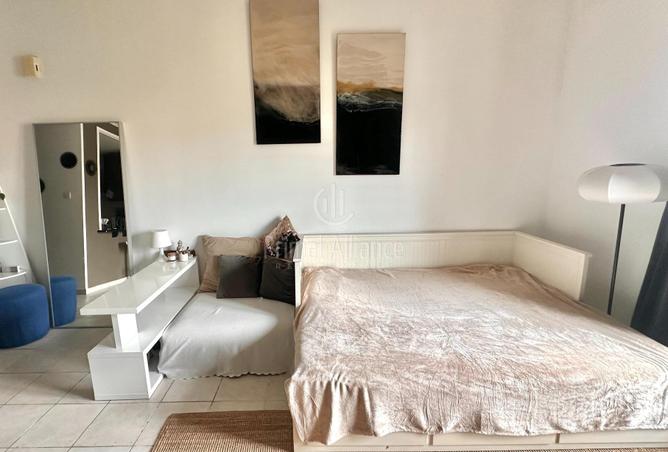 73861979 - Property Image 2