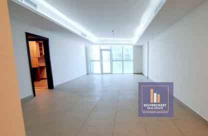 Apartment - 4 Bedrooms - 6 Bathrooms for rent in Corniche View Tower - Corniche Road - Abu Dhabi