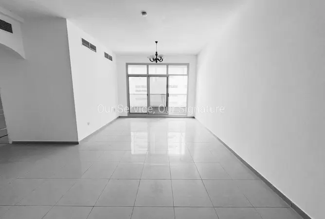 162811155 - Property Image 2
