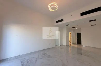 شقة - غرفة نوم - 2 حمامات للايجار في مبني الامير حمد - المدينة العالمية المرحلة 2 - 4 الورسان - الورسان - دبي