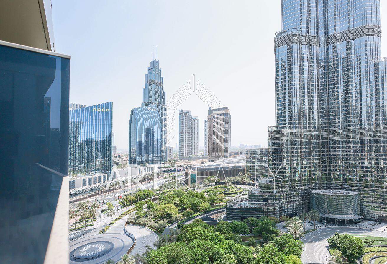 Full Burj Khalifa and Fountain View | Mid Floor photo 17