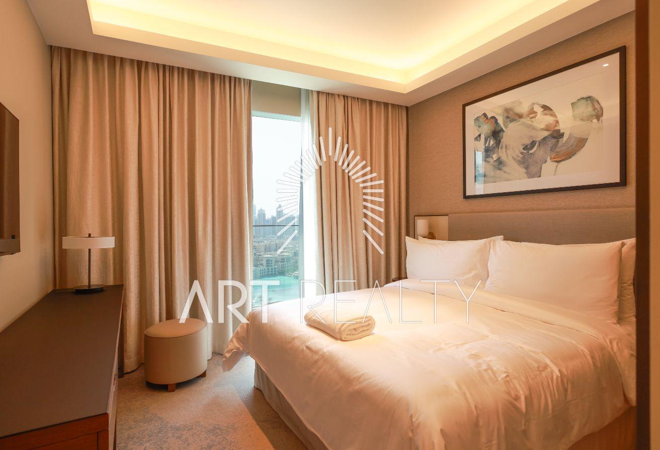 Full Burj Khalifa and Fountain View | Mid Floor photo 9