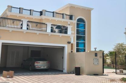 Villa - 4 Bedrooms - 5 Bathrooms for rent in District 9 - Jumeirah Park - Dubai