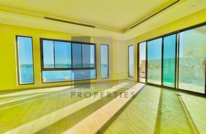 Villa - 5 - 6 for rent in Luluat Al Raha - Al Raha Beach - Abu Dhabi