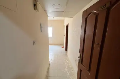 شقة - 1 حمام للايجار في مجمع مويلح - تجارية مويلح - الشارقة