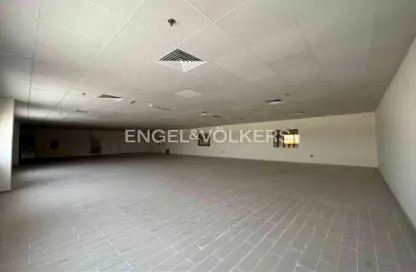 مستودع للايجار في المرحلة 2 - مجمع دبي للاستثمار - دبي