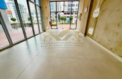 Shop - Studio - 2 Bathrooms for rent in Jumeirah Garden City - Al Satwa - Dubai