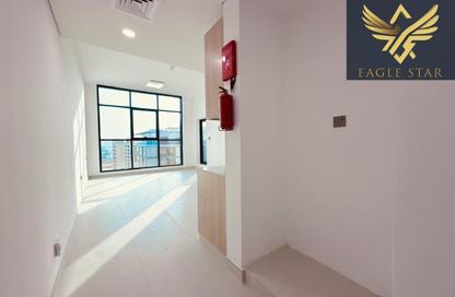 Apartment - 1 Bedroom - 1 Bathroom for rent in Karimian 3 - Jumeirah Garden City - Al Satwa - Dubai