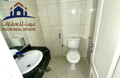 Apartment - 2 Bedrooms - 3 Bathrooms for rent in Thuraya Al Majaz Building - Al Majaz 3 - Al Majaz - Sharjah