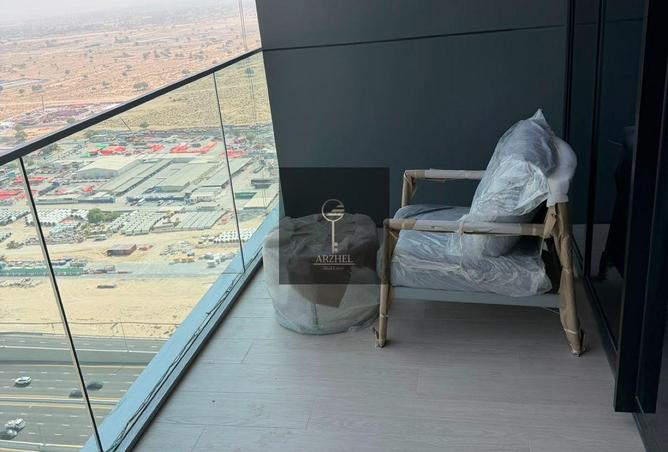 FULLY FURNISHED | BRAND NEW | READY TO MOVE photo 3