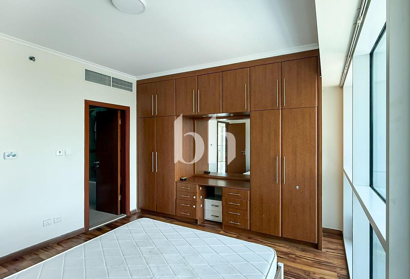 Furnished | Lake View | Managed photo 4