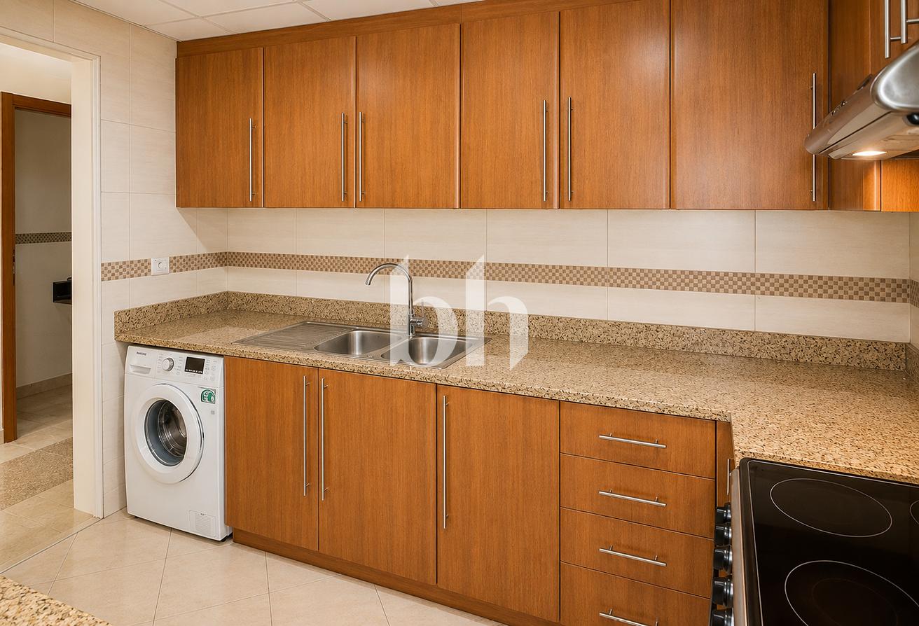 Furnished | Lake View | Managed photo 14