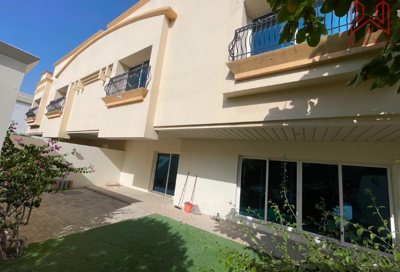Ready to Move In |Prime Villa with Private Garden photo 6
