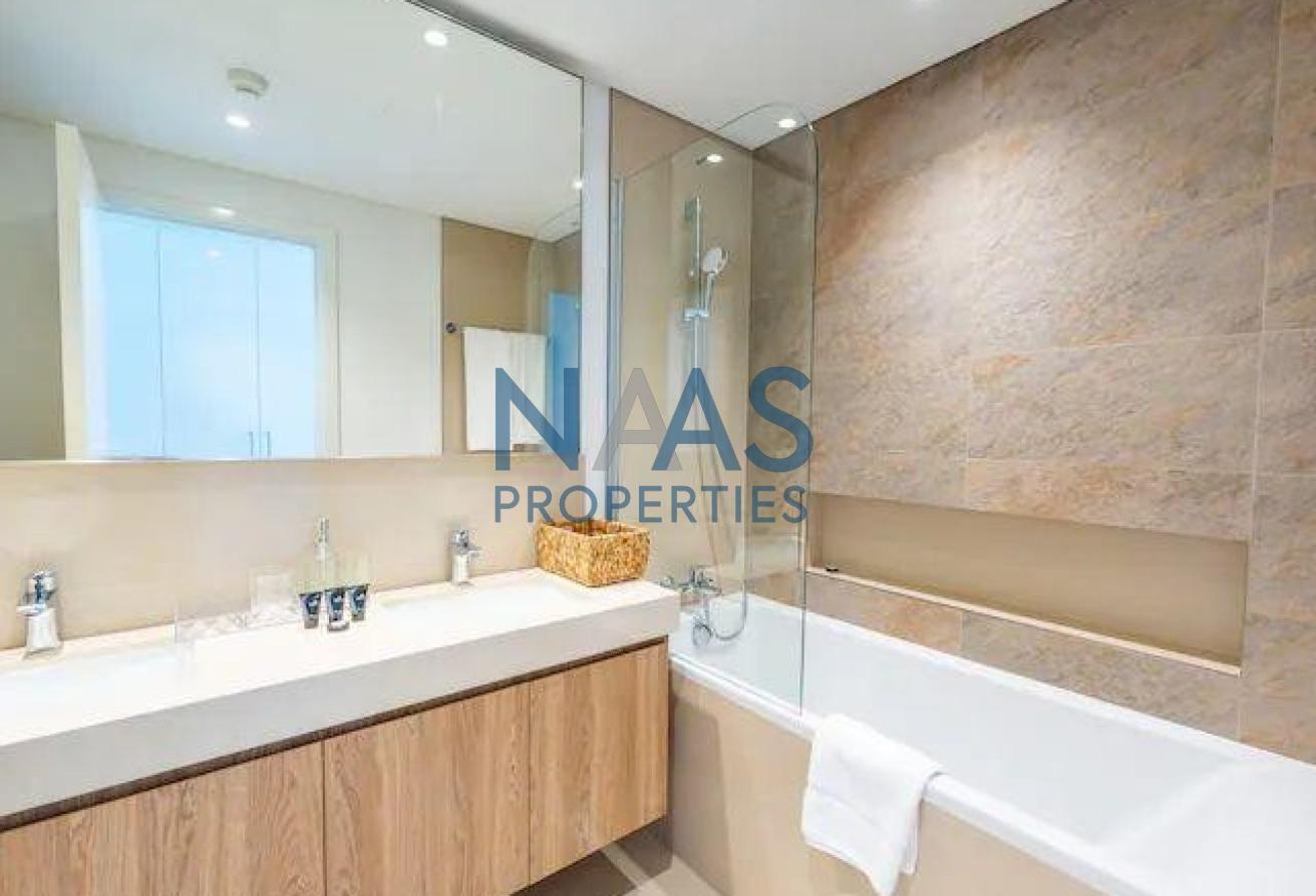 Prime Location | Nice View | Luxury Apartment photo 13