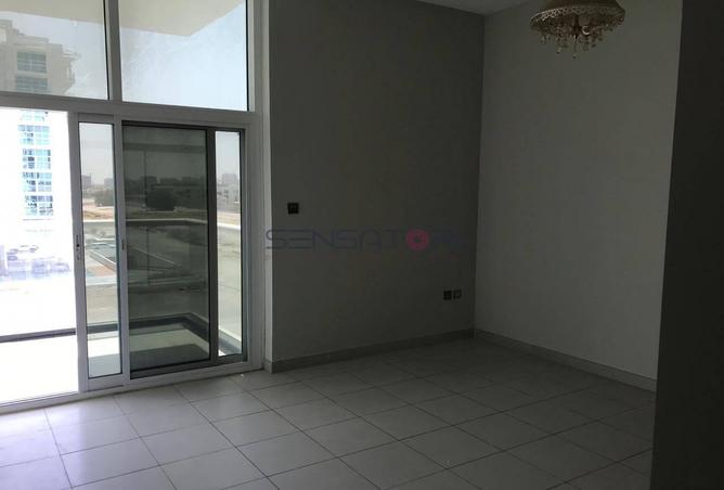 94009381 - Property Image 3
