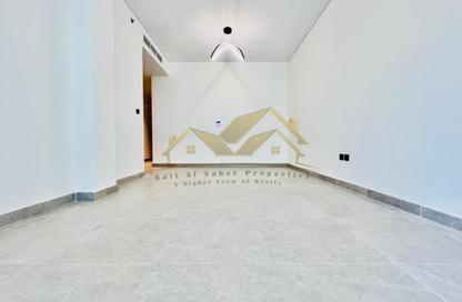 Apartment - 1 Bedroom - 2 Bathrooms for rent in Jumeirah Garden City - Al Satwa - Dubai