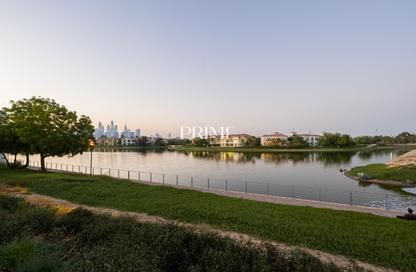 Villa - 5 Bedrooms - 7+ Bathrooms for sale in Entertainment Foyer - European Clusters - Jumeirah Islands - Dubai