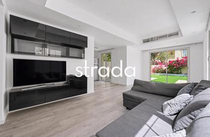 Villa - 2 Bedrooms - 3 Bathrooms for rent in Springs 15 - The Springs - Dubai