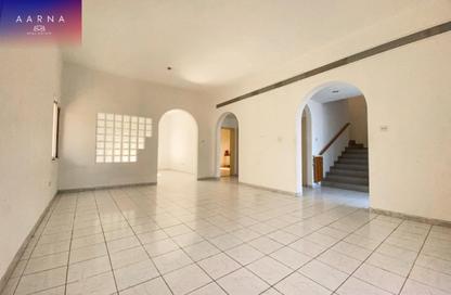 Villa - 3 Bedrooms - 4 Bathrooms for sale in Umm Suqeim 3 - Umm Suqeim - Dubai