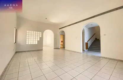 Villa - 3 Bedrooms - 4 Bathrooms for sale in Umm Suqeim 3 - Umm Suqeim - Dubai