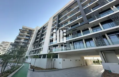 Apartment - Studio - 1 Bathroom for rent in The Gate - Masdar City - Abu Dhabi