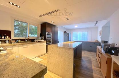 Villa - 5 - 6 for rent in Meadows 2 - Meadows - Dubai Villa - 5 - 6 for rent in Meadows 2 - Meadows - Dubai