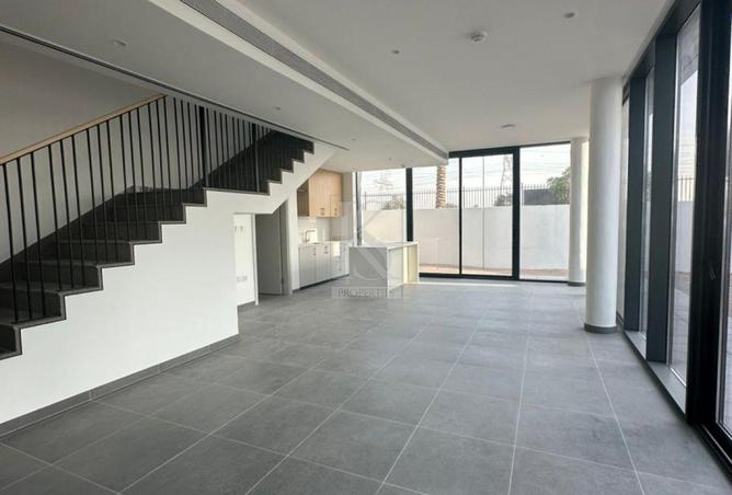 71119657 - Property Image 3