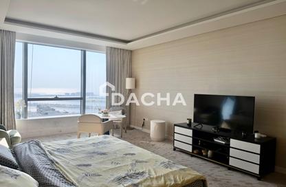 Apartment - Studio - 1 for rent in The Palm Tower - Palm Jumeirah - Dubai