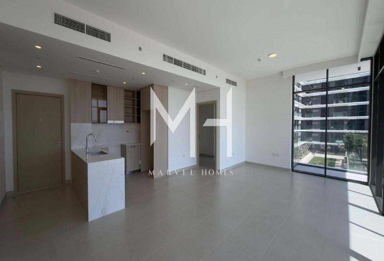 Brand New | Spacious | Pool and Golf Course View photo 4