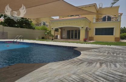 Villa - 5 Bedrooms - 7 Bathrooms for rent in District 4 - Jumeirah Park - Dubai