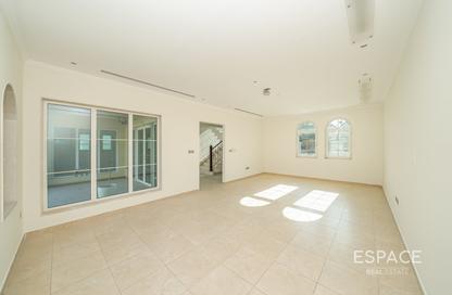 Villa - 3 - 4 for rent in District 5 - Jumeirah Park - Dubai