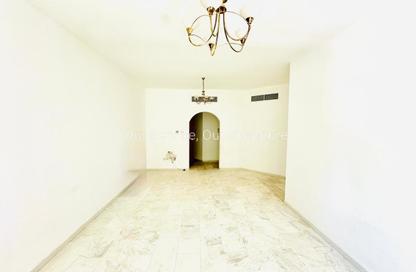 Apartment - 3 Bedrooms - 3 Bathrooms for rent in New Al Taawun Road - Al Taawun - Sharjah