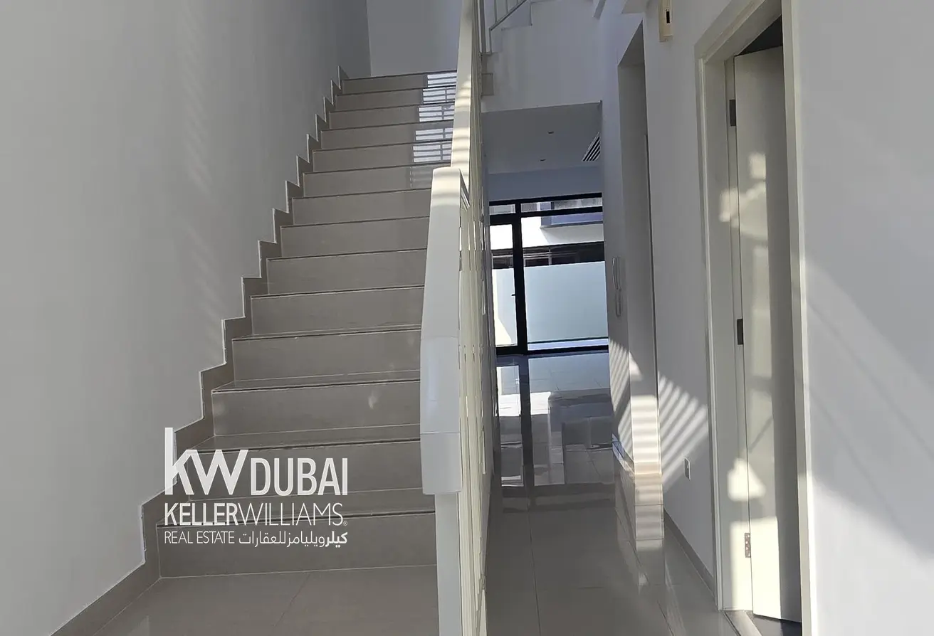 98263227 - Property Main Image