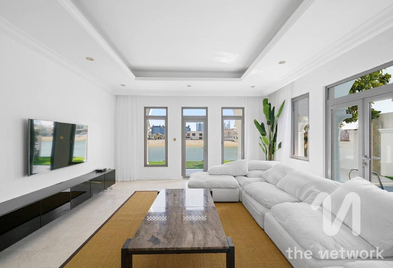 Upgraded Garden Home | 4 Beds | Furnished photo 5