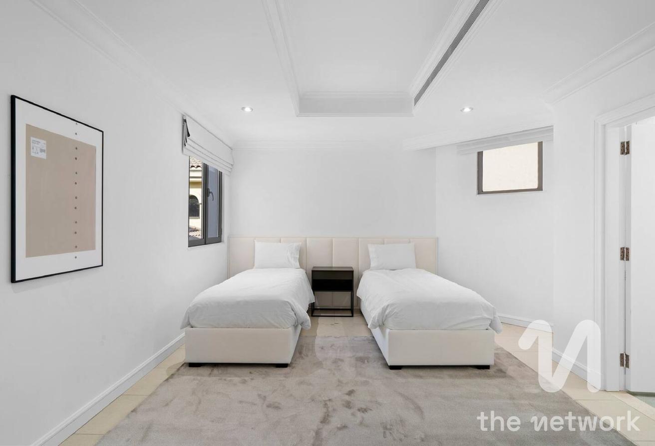 Upgraded Garden Home | 4 Beds | Furnished photo 13